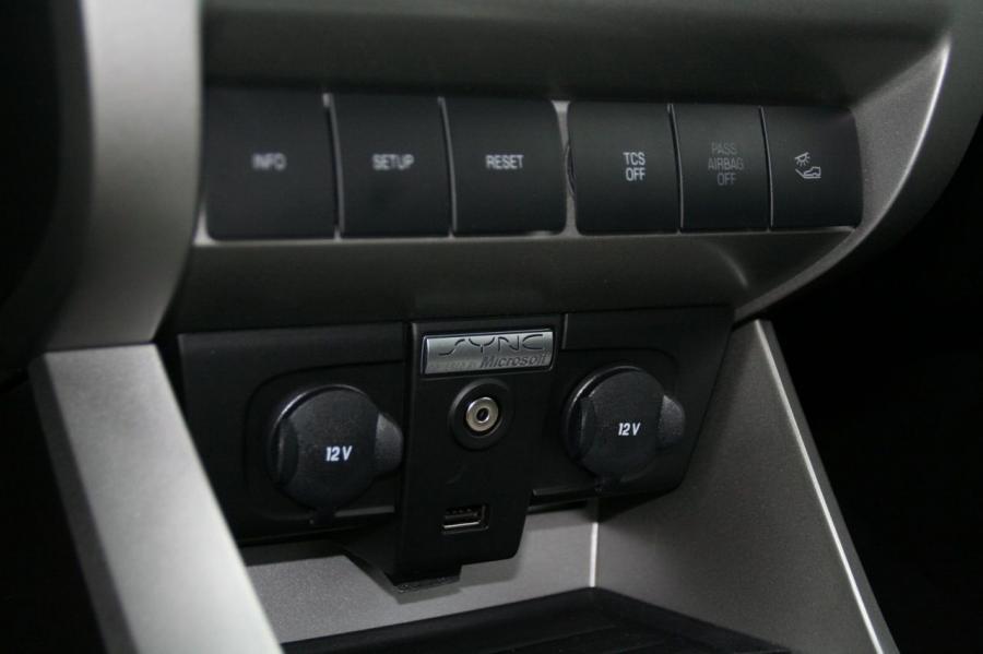  Ford Focus SES Coupe 2008 года  (фото 19 из 44)